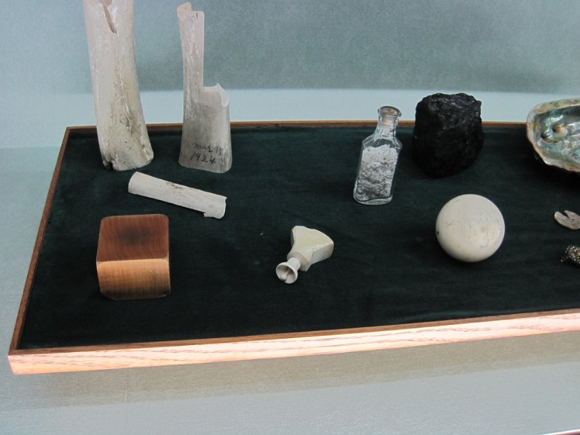 013-raw materials used for carving.jpg